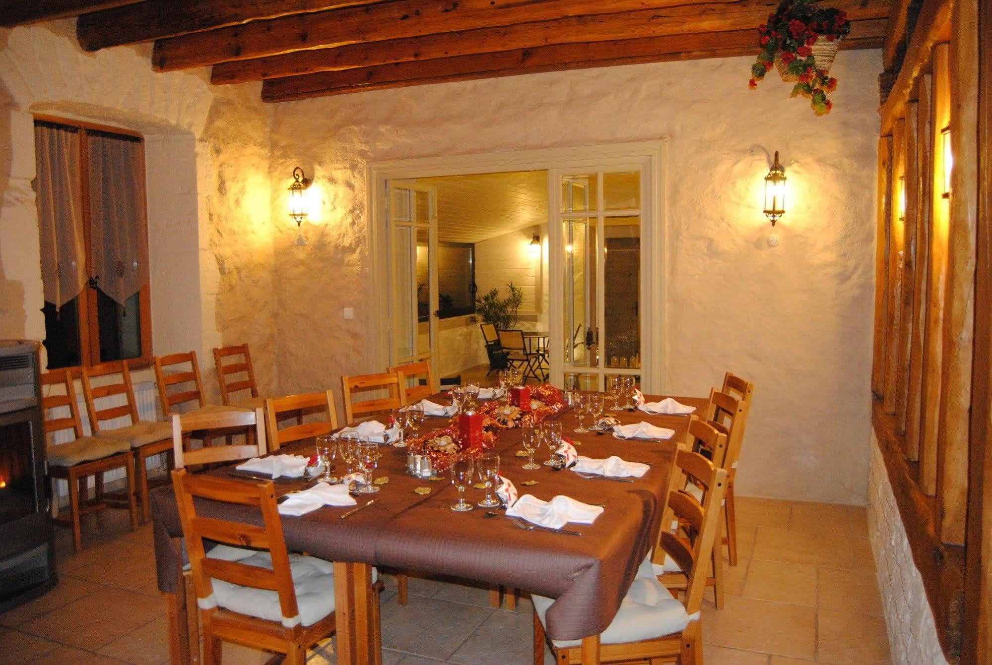 Le Domaine Des Papillons Hotel Beaujeu-Saint-Vallier-et-Pierrejux Exterior photo